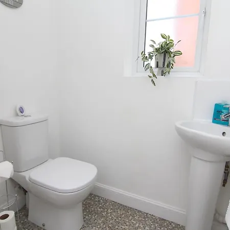 Canalview House - Fully Furnished Coventry City Centre Home Exterior photo
