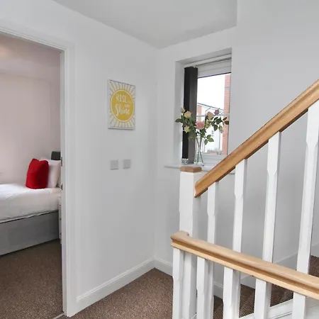 Canalview House - Fully Furnished Coventry City Centre Home Exterior photo