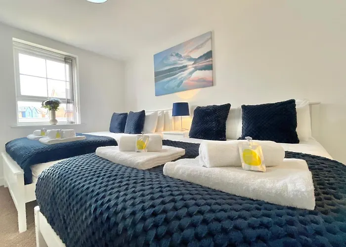 Canalview House - Fully Furnished Coventry City Centre Home