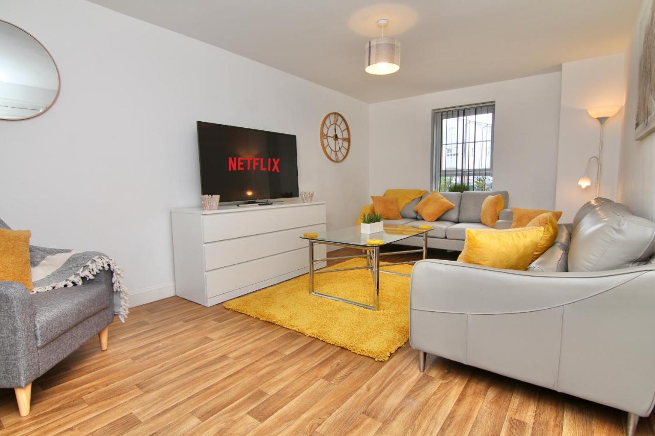 Canalview House - Fully Furnished Coventry City Centre Home Дом отдыха *
