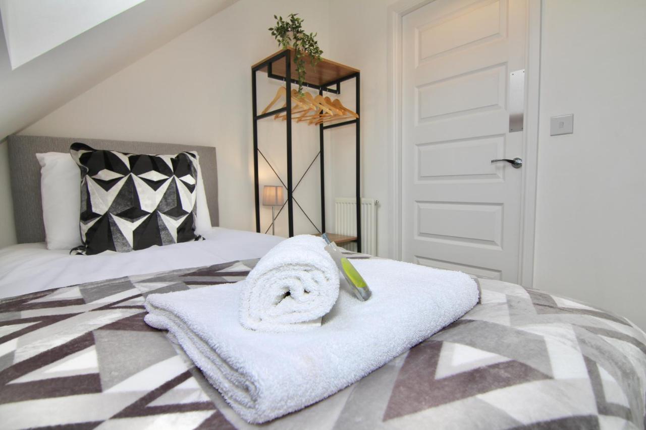 Дом отдыха Canalview House - Fully Furnished Coventry City Centre Home Ковентри