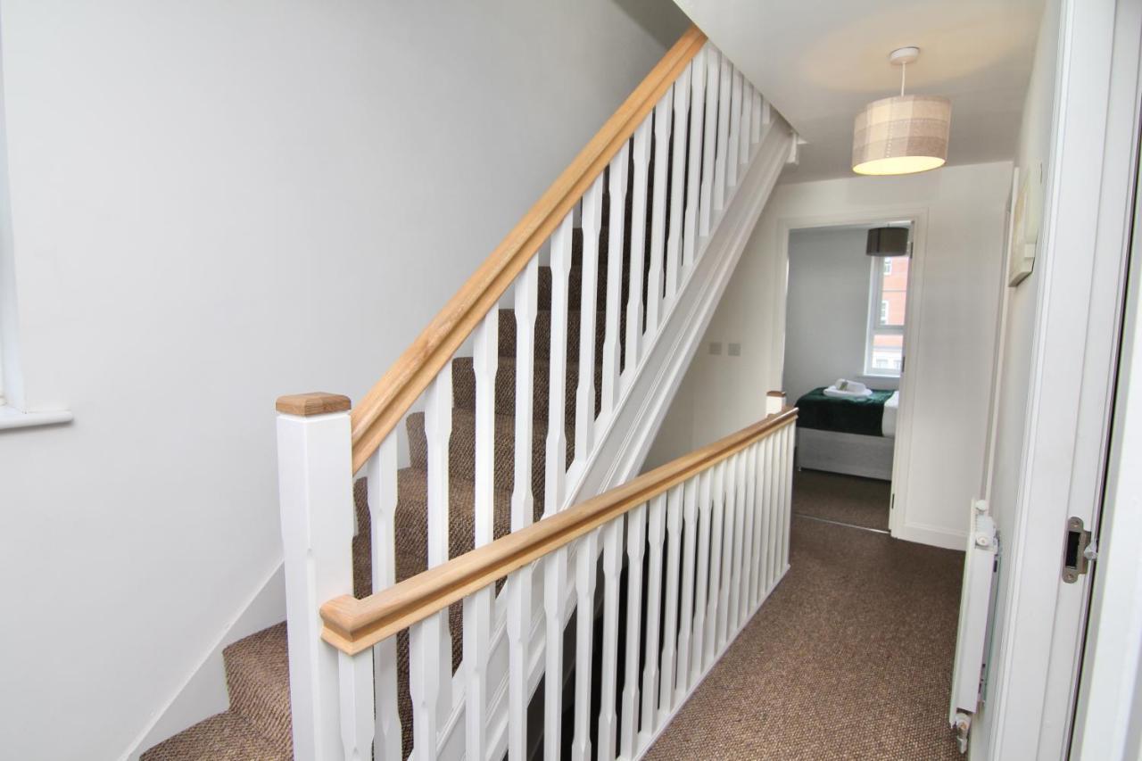 Canalview House - Fully Furnished Coventry City Centre Home Дом отдыха