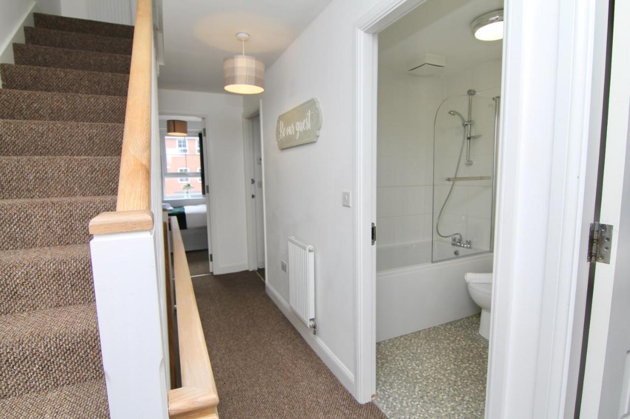 Canalview House - Fully Furnished Coventry City Centre Home Дом отдыха Ковентри